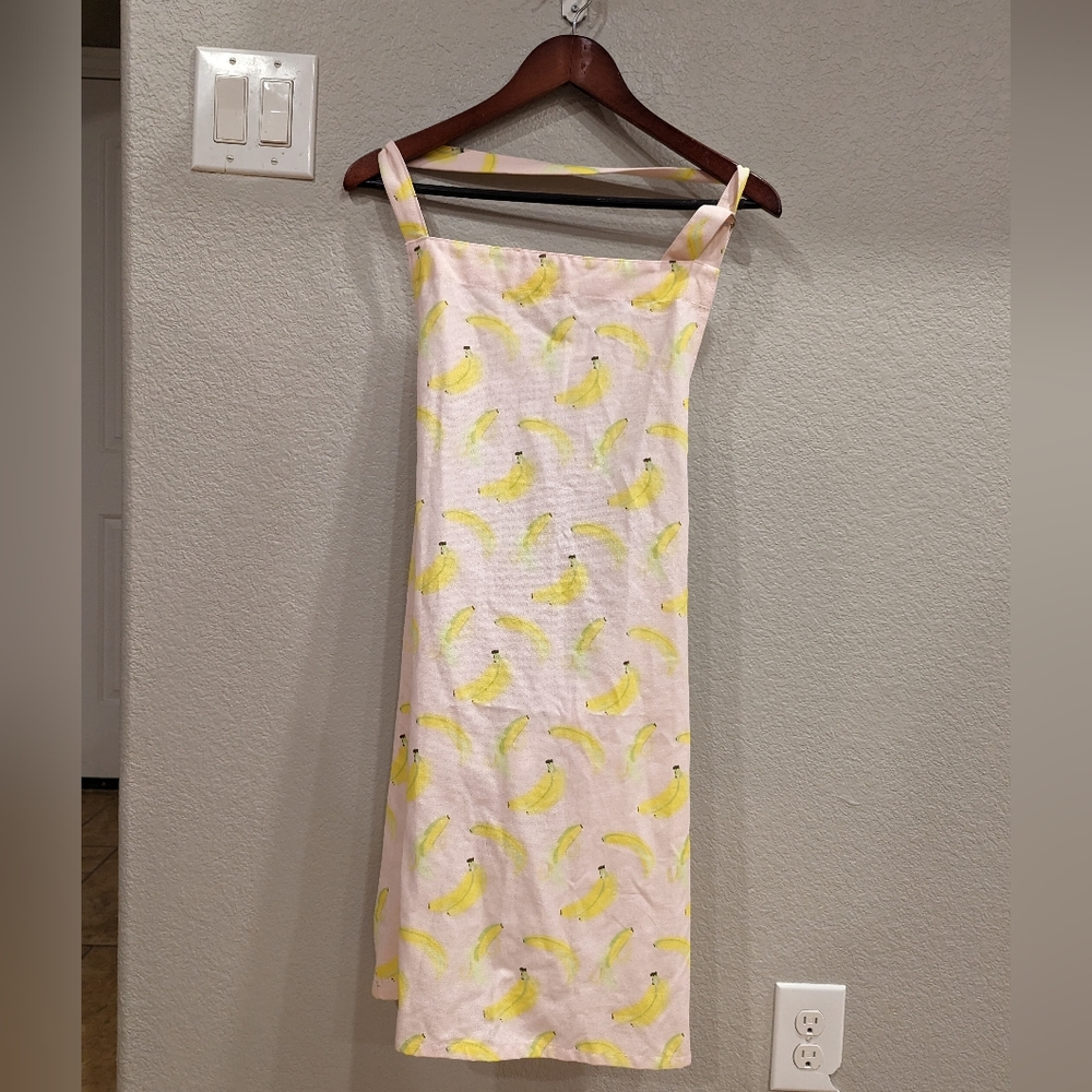 Paper source apron 27x 30 light pink with banana print